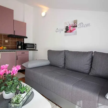 Apartment In Porec/istrien 36860 Porec
